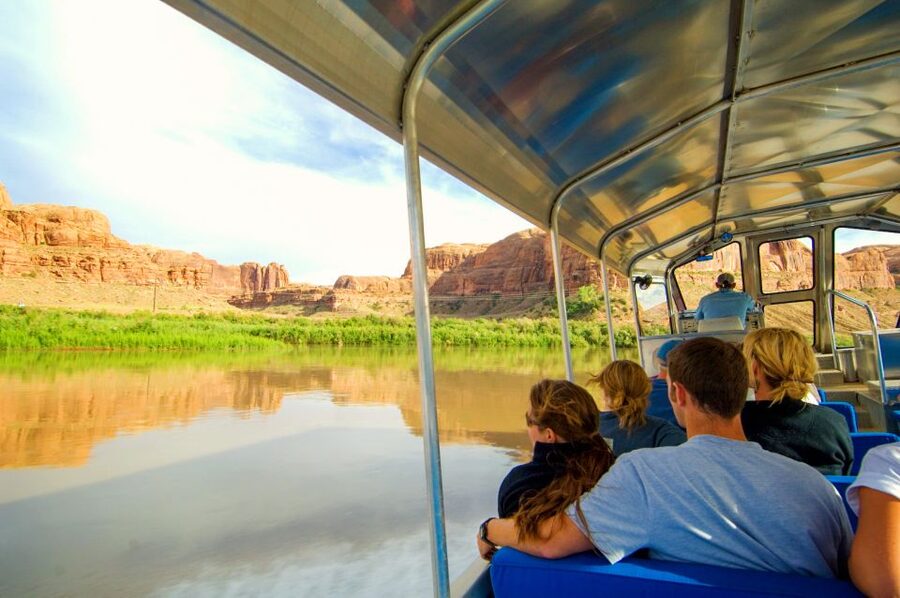 Moab: 3-Hour Jet Boat Tour to Dead Horse Point State Park - Little Arch and the first rock formations