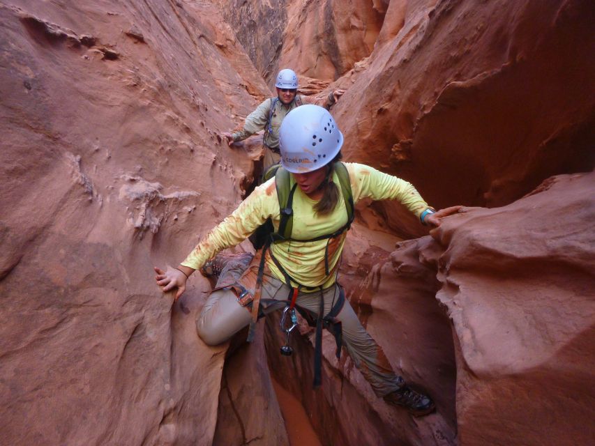 Moab: Morning or Afternoon Half-Day Rappelling Tour - Entering Dad Gum Canyon on foot