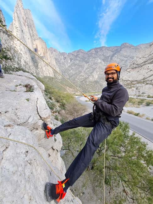 Monterrey: Rappelling class in La Huasteca Park - Who will enjoy this most