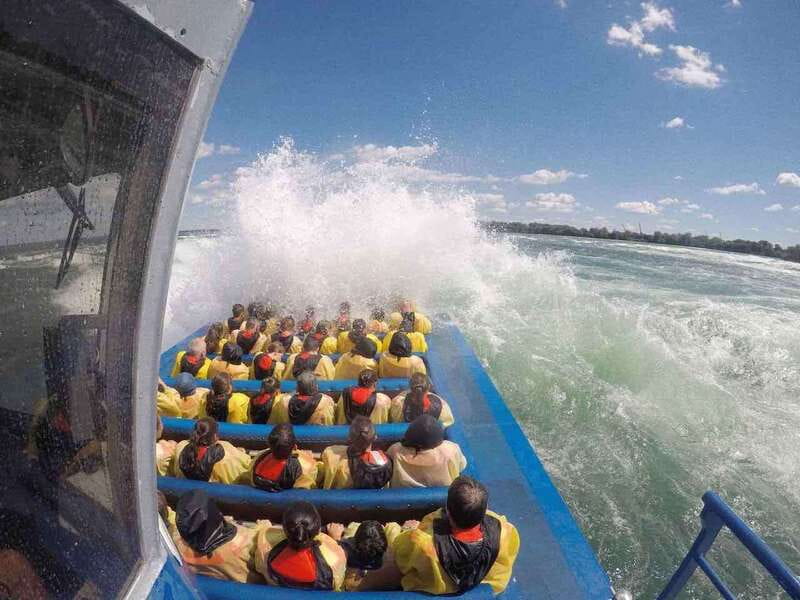 Montreal: Jet Boating on the Lachine Rapids - At the Lachine Rapids: the reason to book