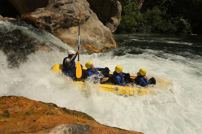 Multi Adventure Experience - Rafting with elements of canyoning - Guides who make the difference