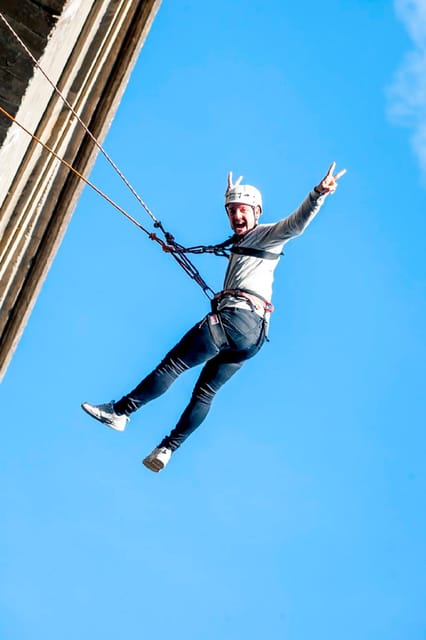 Murillo de Gállego Huesca: Bungee jumping over the river - Arriving at the Murillo de Gállego meeting point
