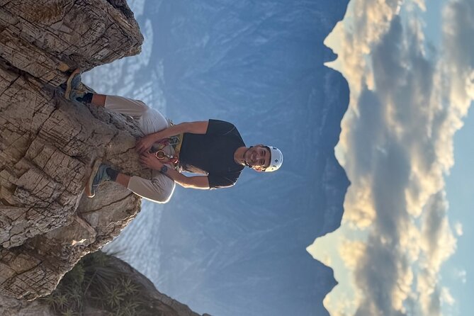 Nest of the Aguiluchos with 3 abseils and certified guides - The three abseils: 35, 30, and 30 meters