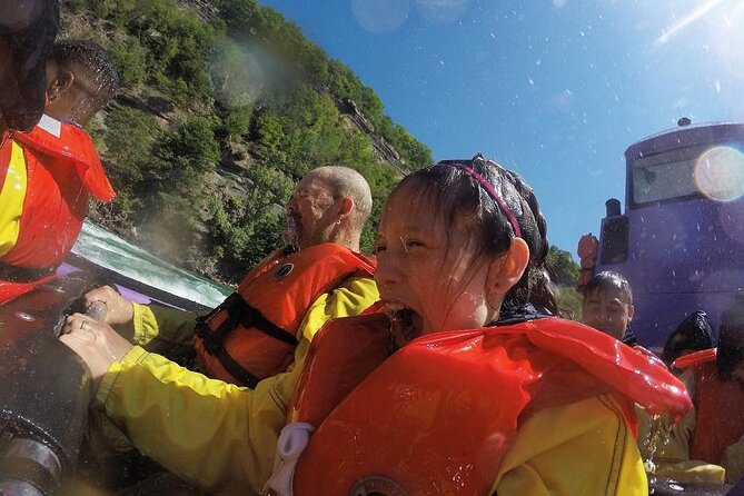 Niagara Falls Canada Open-Top (Wet) Jet Boat Tour - A 45-minute run into the Niagara Whirlpool
