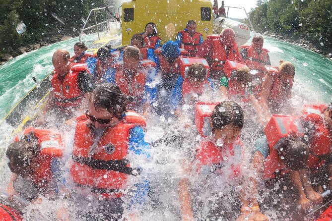 Niagara Falls Canada Open-Top (Wet) Jet Boat Tour - The crew, safety briefing, and group size