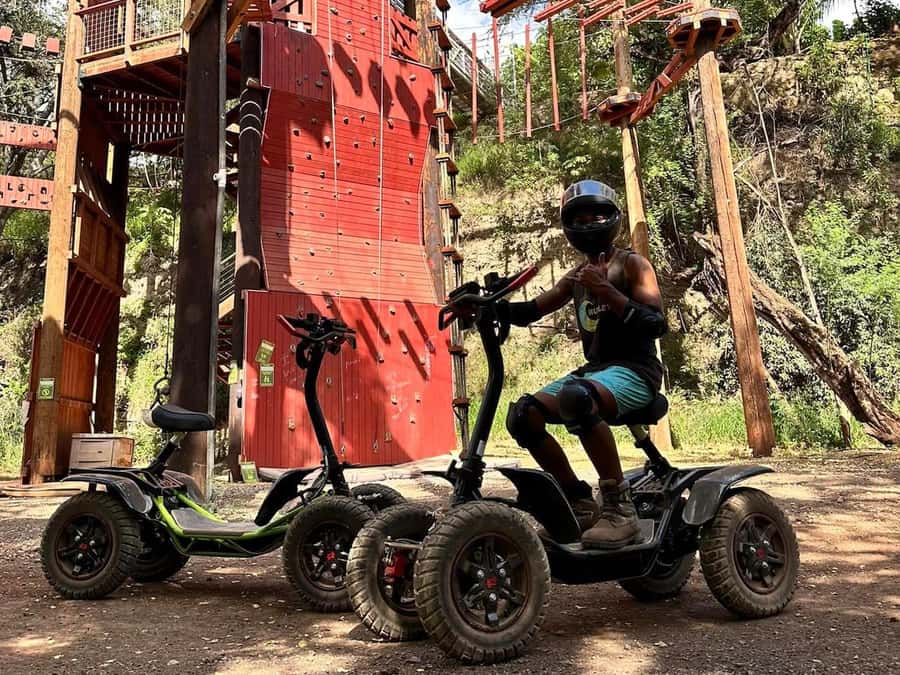 Oahu: Stand-Up ATV Adventure at Coral Crater Adventure Park - Checking in and getting suited up