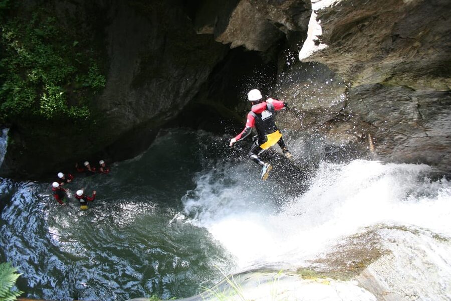 Ötztal: Advanced Canyoning at Auerklamm - Why the eight-person limit matters