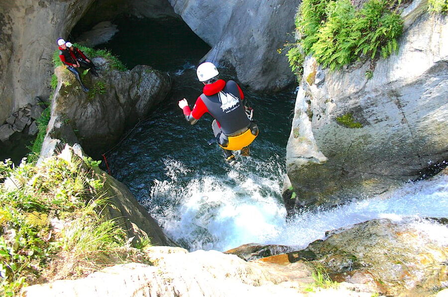 Ötztal: Advanced Canyoning at Auerklamm - The first walk is part of the test