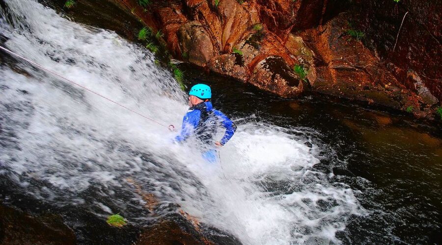 Peneda Gerês: 2.5-Hour Star Canyoning Adventure - Rock slides, jumps, and waterfall rappelling