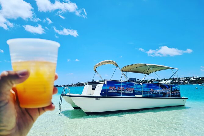 Private Bermuda Boat Charter Cliff Jumping, Islands & Sightseeing - The sightseeing cruise between stops