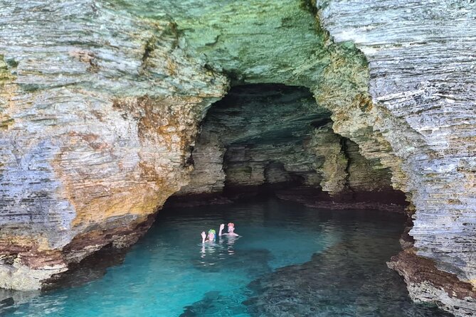 Private Bermuda Boat Charter Cliff Jumping, Islands & Sightseeing - Daniel’s Head and the HMS Vixen shipwreck