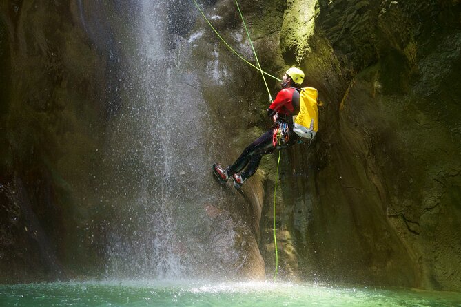 Private Half Day Canyoning Tour in Gordona - The guide’s role and the group atmosphere
