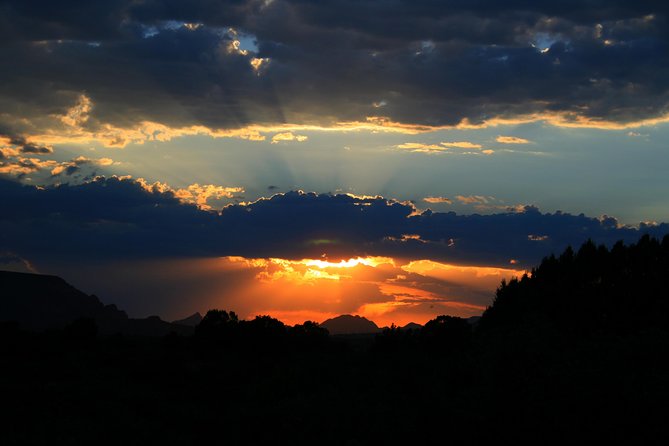 PRIVATE Sedona Jeep Tour Diamondback Gulch Extreme Off-Road - What Your Guide Adds to the Ride