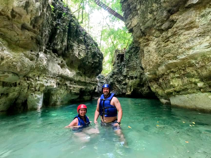 Puerto Plata: Damajagua Waterfalls Canyoning & Cocktail - The 30-minute walk into the forest