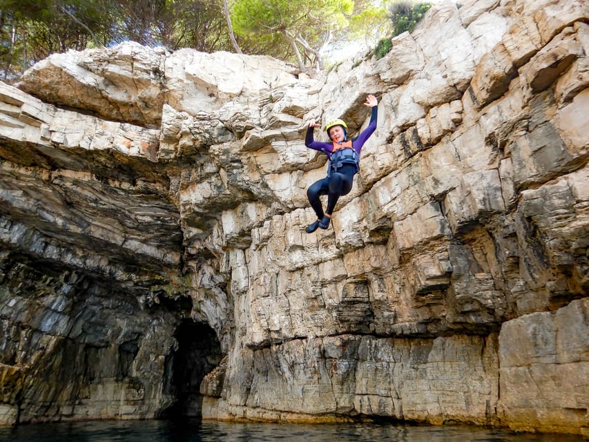 Pula: Coasteering Adventure with Guide and Photos - Starting at Valovine Beach near Arena Stoja