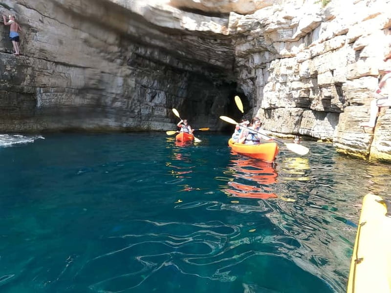 Pula: Kayak Tour, Cliff Jumping, Snorkeling & GoPro Pictures - Seagull’s Rocks and the first 45 minutes