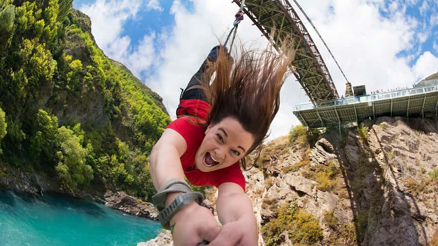 Queenstown: Kawarau Bridge Bungy - World's First Bungy! - Why Kawarau Bridge matters