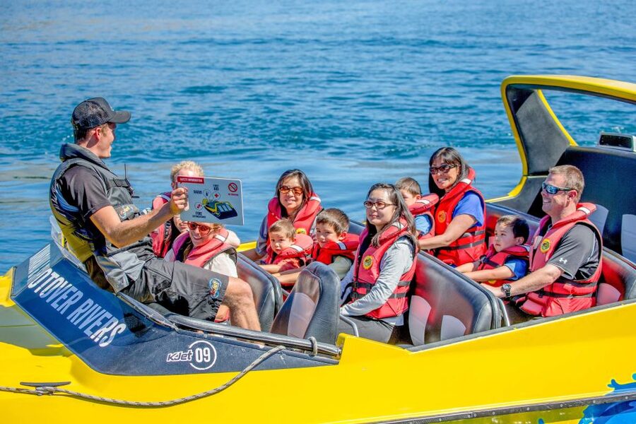 Queenstown: Shotover River and Kawarau River Jet Boat Ride - Guides, safety, and the feel of the ride