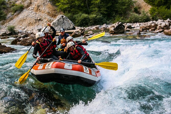Rafting Adrenalin 7km - The halfway stop: photos, swimming, and a snack