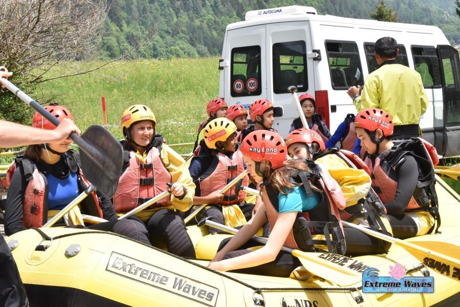 Rafting Classic, with Extreme Waves - Building toward the Mezzana rapids