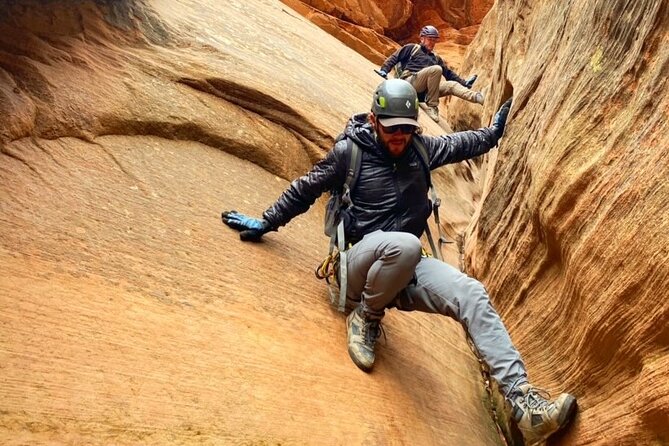 Rappelling through Rock Canyon Near Zion National Park - Group Size, Timing, and Meeting Details