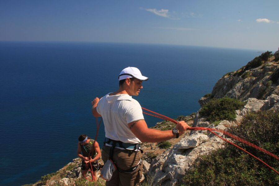 Rhodes: Ladiko Bay Rock Climbing and Rappelling Experience - The 35-meter descent