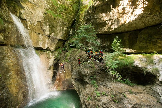 Rio Black Canyoning - Safety gear and the role of the guide