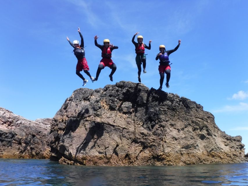 Sagres: Coasteering - Swimming, Cliff Jump & Rock Climbing - Swimming into Sagres sea caves