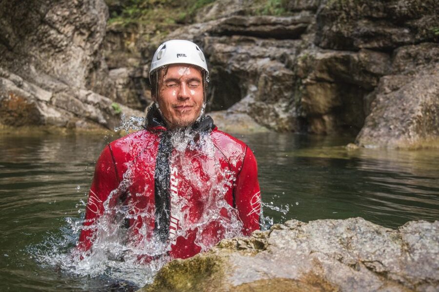 Salzburg: Canyoning Trip to Salzkammergut - The eight-minute ride to the starting dam