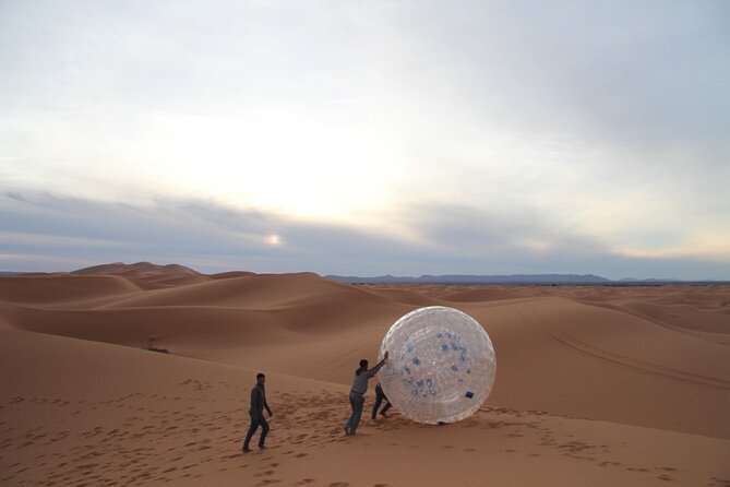 Sanding Ball in Merzouga: Experience the sand dunes on a zorbing activity - How the Sand-Dune Roll Feels
