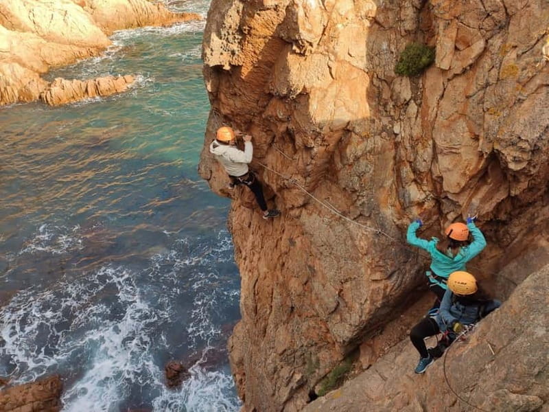 Sant Feliu de Guíxols: Guided tour of the Cala del Molí Via Ferrata - How the 3.5 Hours Feel