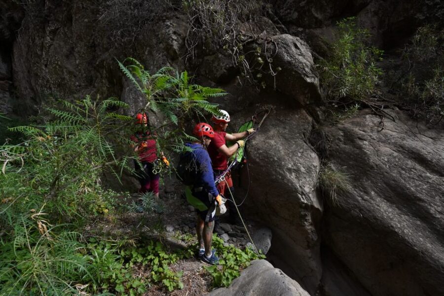 Santa Cruz de Tenerife: Vilaflor Canyoning Tour - How the guides shape the day