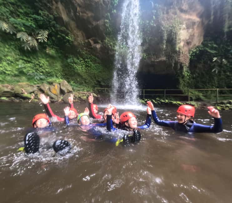 São Miguel Azores - Canyoning Ascend - Moinhos do Félix - The first waterfall and the safety briefing