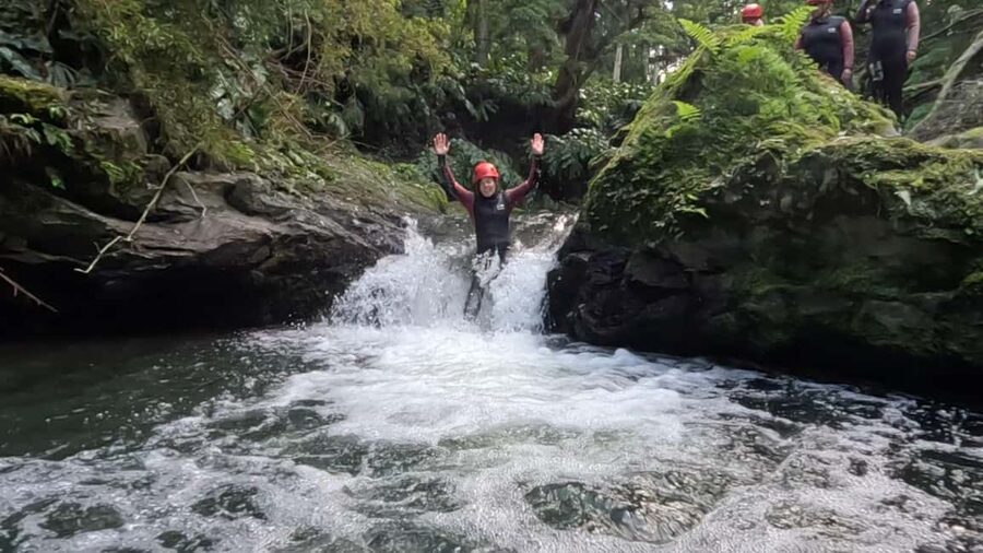 São Miguel Azores - Canyoning Ascend - Moinhos do Félix - What the equipment does and does not solve
