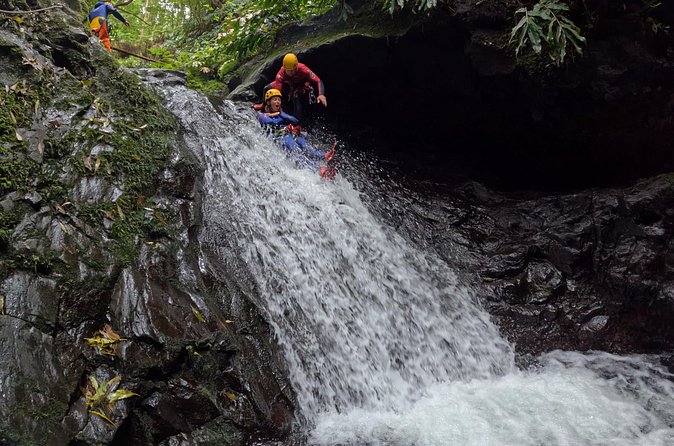 São Miguel Canyoning in the Natural Park DA Ribeira dos Caldeirões - What the two-and-a-half-hour schedule means