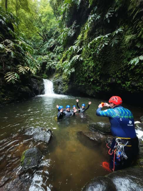 São Miguel: Level 1 Canyoning in Ribeira dos Caldeirões - The first 15 minutes: gear, briefing, and a walk to the river