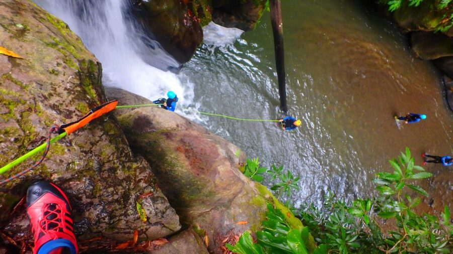 Sao Miguel: Salto do Cabrito Guided Canyoning Experience - Entering the Salto do Cabrito canyon