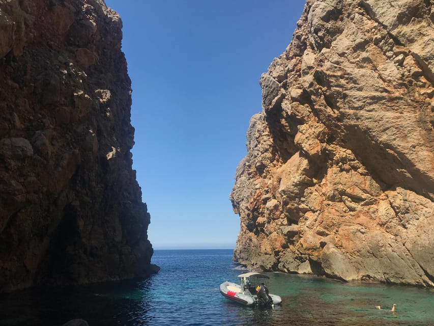Serra de Tramuntana: Canyoning and boat return - The two-hour water route through Torrent Fondo de Mortitx