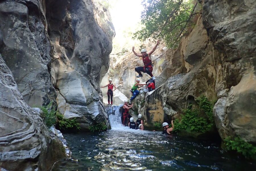 Sierra de las Nieves: Zarzalones Canyoning For Rappel Lovers - The 21-meter descent