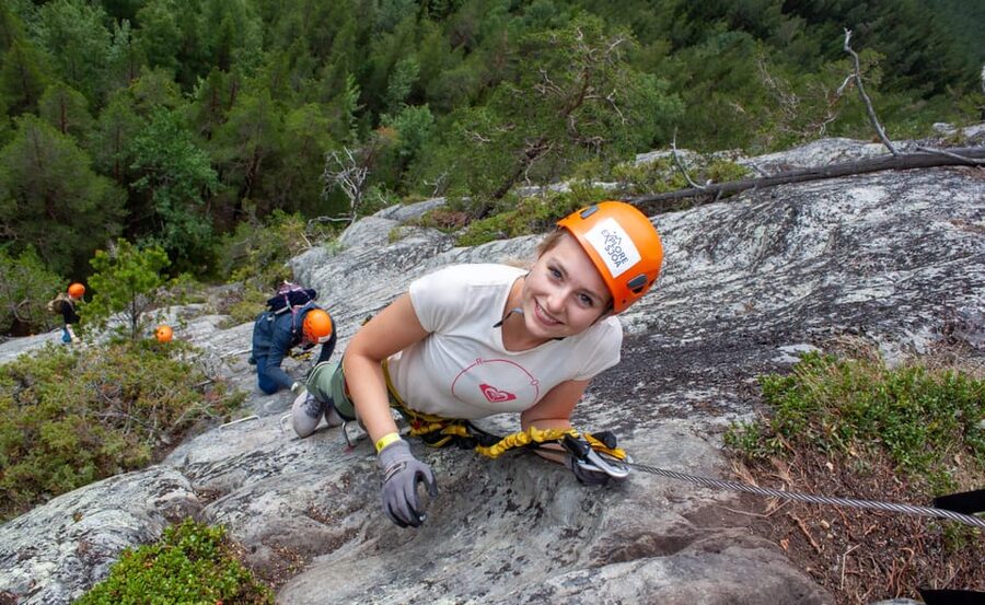 Sjoa: Spectacular Via Ferrata - The optional 30-meter balance bridge