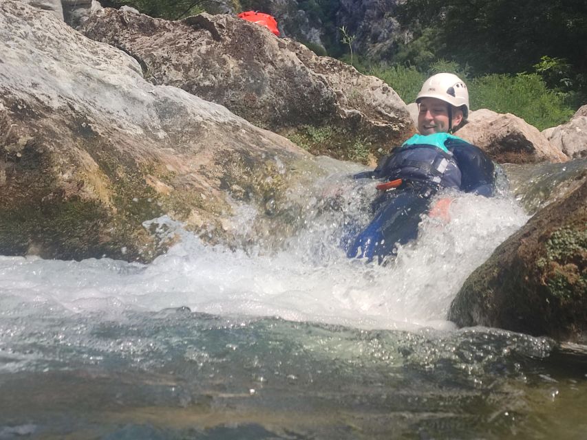 Small Group Canyoning with proffesional guide - Walking down to the Cetina River