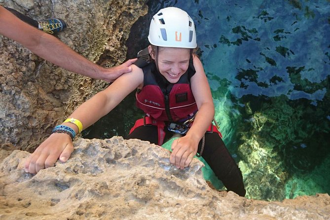 Small-Group Cliff Jumping Experience in Mallorca - A gradual start with low jumps