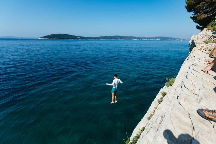 Split: Cliff Jumping & Deep Water Solo Tour - The jump back to the Adriatic
