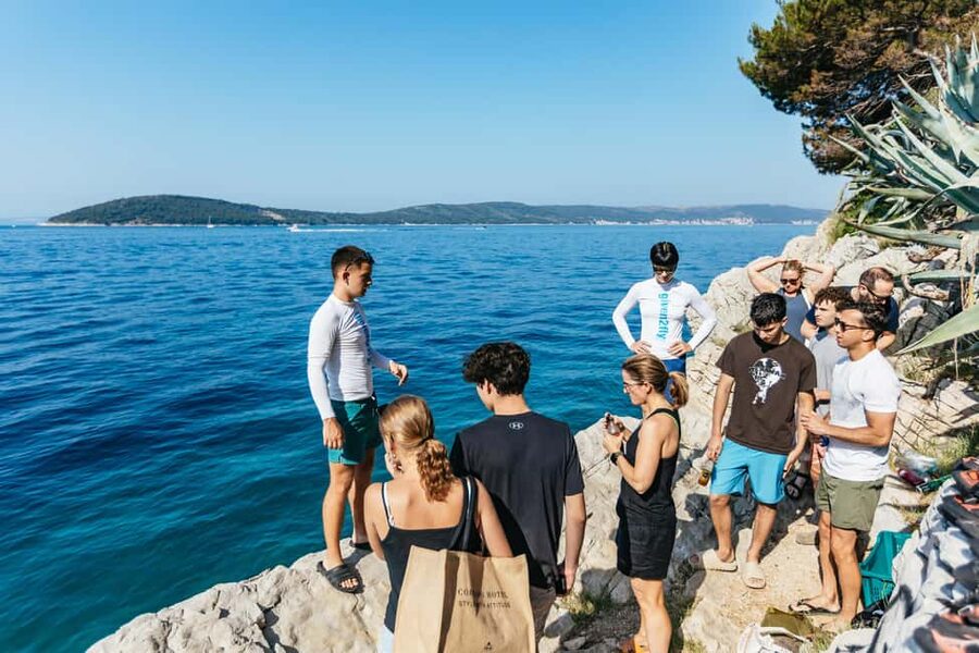 Split: Cliff Jumping & Deep Water Solo Tour - How hard is the climbing?