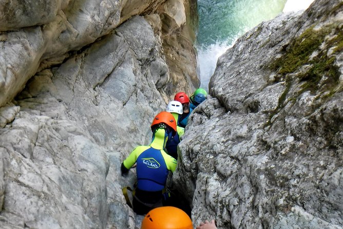 Sports Canyoning of Écouges bas in Vercors - Grenoble - The guide makes a real difference