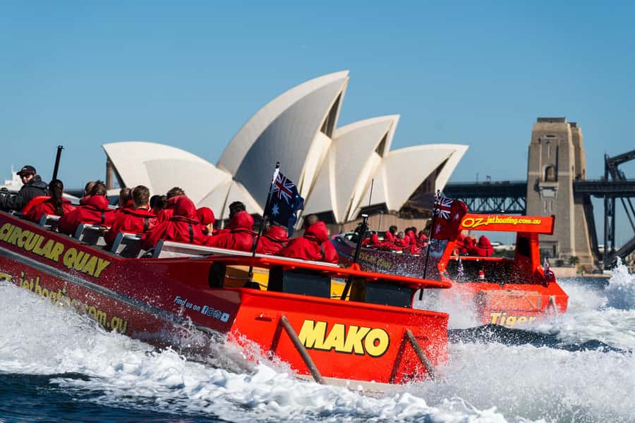 Sydney: Jet Boat Adventure Ride from Circular Quay - What you see between the spins