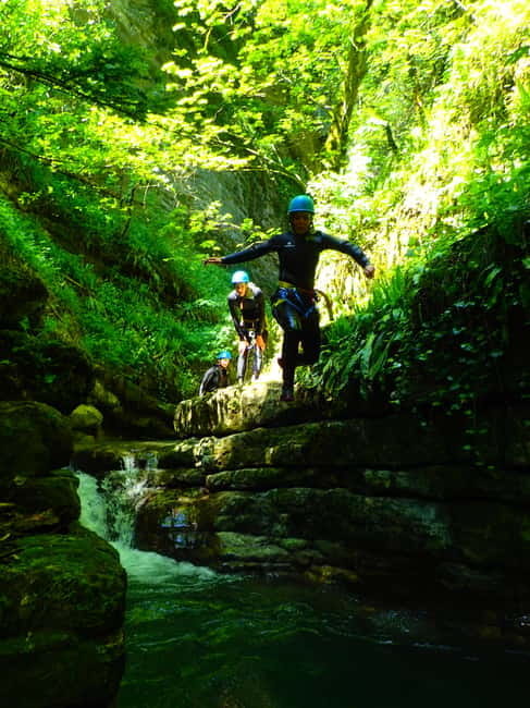 Talloires: Guided Canyoning Experience in Angon Canyon - Who should book Angon Canyon