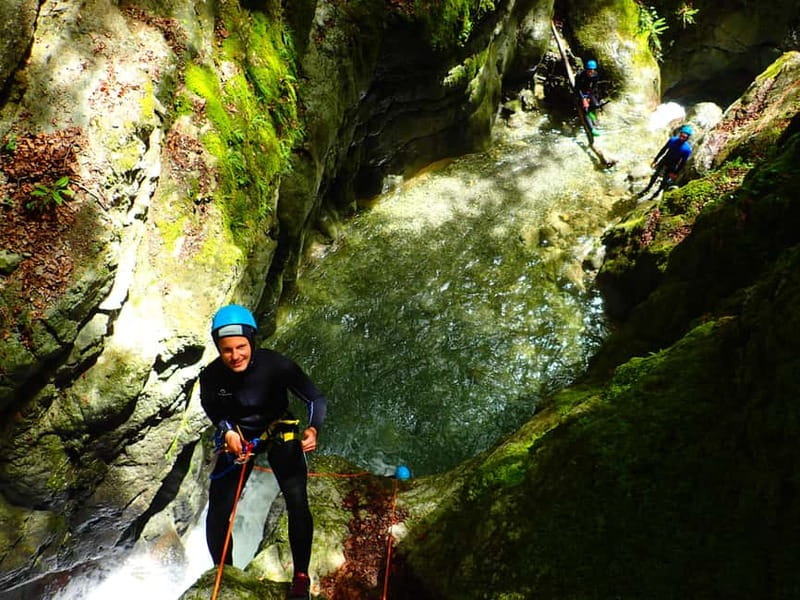 Talloires: Guided Canyoning Experience in Angon Canyon - What the guide adds to the experience