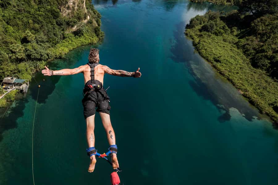 Taupō: AJ Hackett Taupō Bungy - NZ's Highest Water Touch! - Choosing between solo, tandem, and water touch