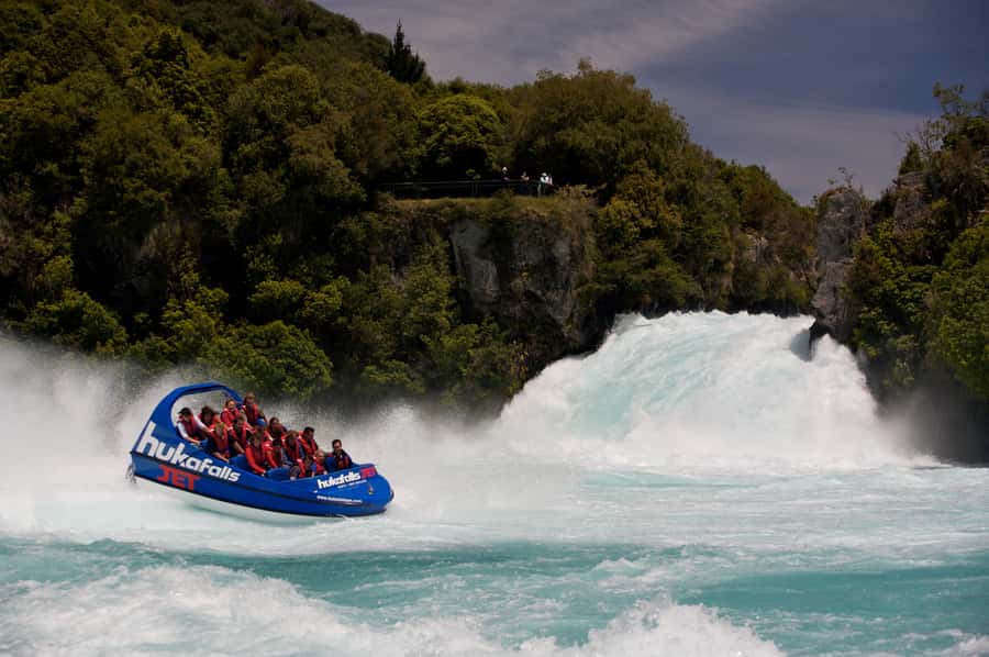 Taupō: Huka Falls 30-Minute Jet Boat Experience - Booking value, cancellation, and facilities